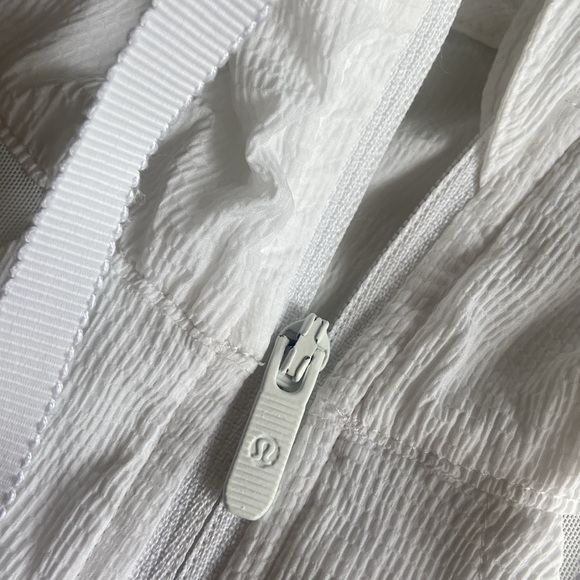Lululemon jacket - Picture 4 of 5